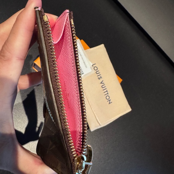 Brand NEW Louis Vuitton Vivienne Monogram Romy Coin Cardholder, M82852 - Picture 4 of 5